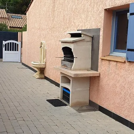 Holiday home Mes Maisons A La Pinede