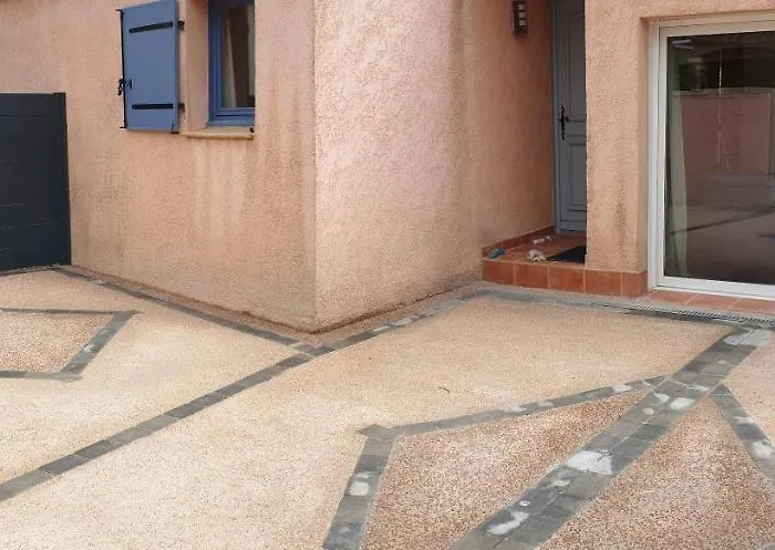 Holiday home Mes Maisons A La Pinede